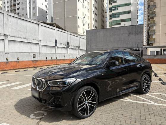 BMW X6 4.4 V8 BITURBO GASOLINA M COMPETITION AUTOMÁTICO BMW X6 4.4 V8 BITURBO GASOLINA M COMPETITION AUTOMÁTICO